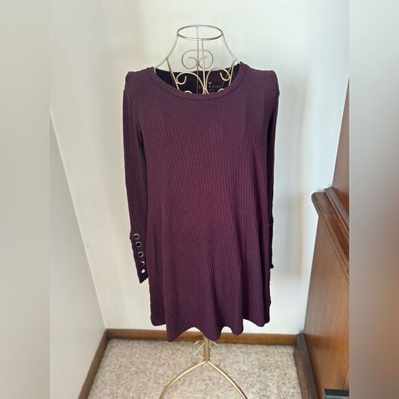 American Eagle sweater with sleeve details size XS - Picture 11 of 13